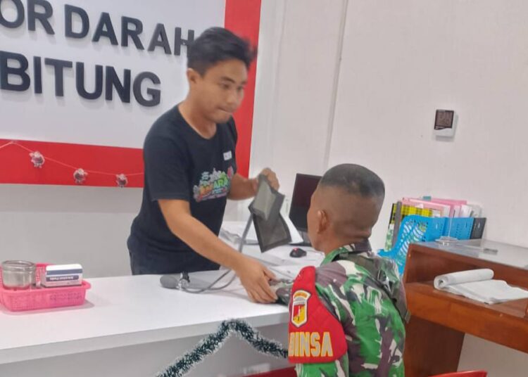Wujud Kepedulian dan Rasa Kemanusiaan, Anggota Kodim 1310/Bitung Bantu Donorkan Darah Untuk Ibu Yang Akan Melahirkan