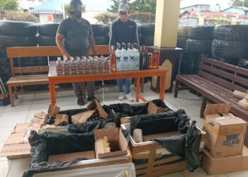 Polres Jayawijaya Amankan 11 Karton Miras Berlabel di Bandara Wamena