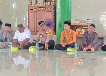 Kapolsek Bonggo Hadiri Peringatan Isra Mi’raj Nabi Muhammad SAW di Kampung Kiren