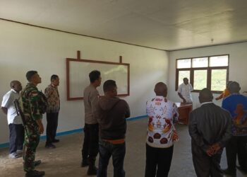 Polres Jayawijaya Amankan Peresmian Laboratorium dan Ruang Kelas SMA Negeri 1 Bolakme