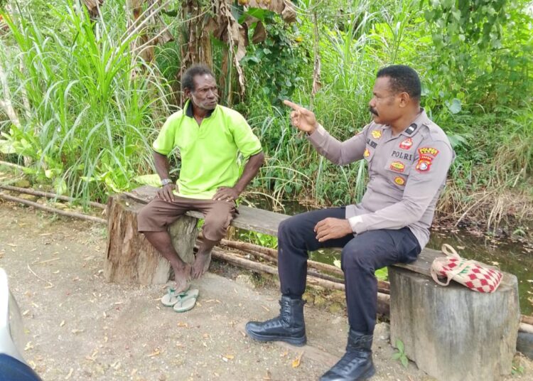 Sambang Warga Binaan, Bhabinkamtibmas Kampung Kasukwe Ajak Jaga Kamtibmas