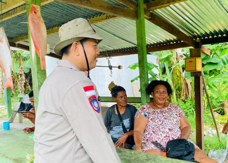 Bangun Kedekatan dan Jaga Keamanan, Bhabinkamtibmas Pantai Timur Gelar DDS