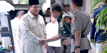 Presiden Prabowo Subianto memberikan taklimat kepada para peserta Rapat Pimpinan (Rapim) TNI dan Polri yang digelar di Istana Kepresidenan