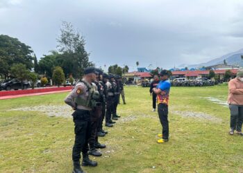 Polres Jayawijaya Laksanakan Penjemputan Bintara Remaja Angkatan 53 di Bandara Wamena