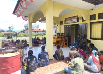 Polsek Bolakme Fasilitasi Penyelesaian Kasus Perzinahan dan Penganiayaan Secara Adat