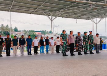 Gotong Royong Jadi Kekuatan, Fakfak Bersatu Bersihkan Pesisir dan Pasar