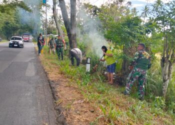 Pererat Kemanunggalan TNI-Rakyat, Koramil 1310-05/Kauditan Bersama Pemerintah dan Masyarakat Kauditan Bersihkan Jalan Poros