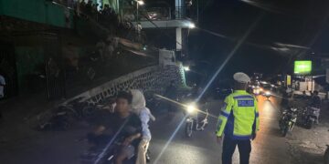 48 Personel Amankan Malam Pertama Tarawih, Semangat “Satu Tungku Tiga Batu” Nyata di Fakfak