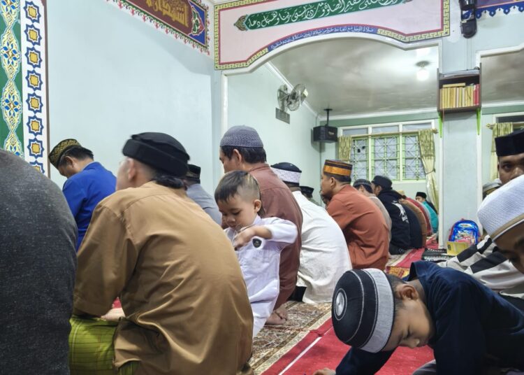 Polsek Jajaran Polres Jayawijaya Amankan Sholat Tarawih di Masjid Al Mustaqim Jibama