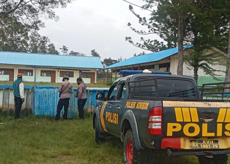 Polsek Asologaima Respons Cepat Pemalangan SD Inpres Muliama