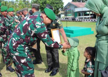 Sebagai Bentuk Penghargaan dan Penghormatan, Dandim 1310/Bitung Lepas Anggota Pindah Satuan dan Purna Tugas