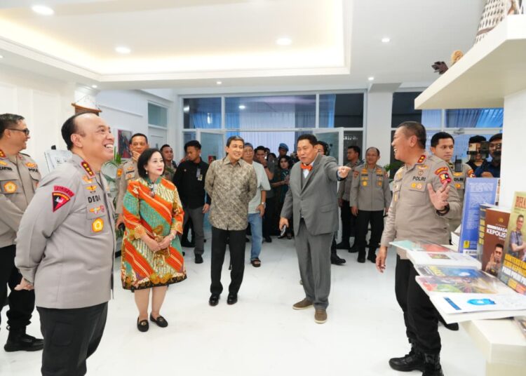 Wakapolri Komjen Pol. Prof. Dr. Dedi Prasetyo Resmikan Pusat Studi Prof. Dr. Mr. Raden Soepomo di PTIK: Simbol Penghormatan dan Fondasi Kebijakan Berbasis Data