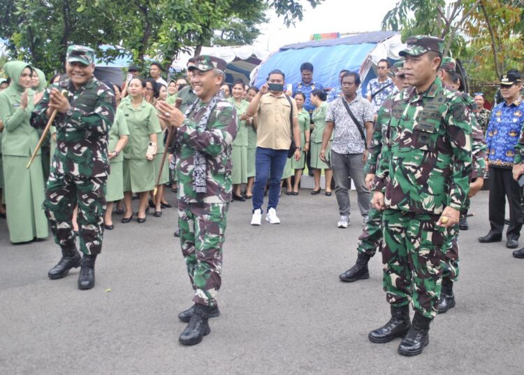 Dandim 1310/Bitung bersama Forkopimda Kota Bitung Sambut Kunjungan Kerja dan Safari Ramadhan Pangdam XIII/Merdeka di Kodim 1310/Bitung