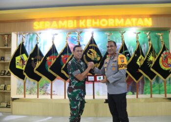 Kapolda Papua Barat Silaturahmi Bersama Pangdam XVIII/Kasuari, Perkuat Sinergitas TNI–Polri