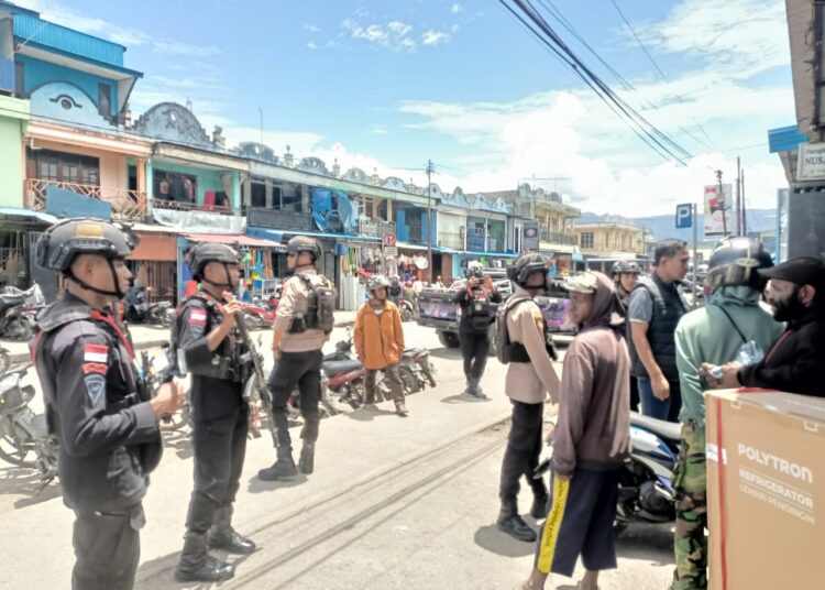 Pelaksanaan Pengisian Pos Pengamanan Ops Ketupat Cartenz 2026 di Jalan Irian Berjalan Aman dan Kondusif