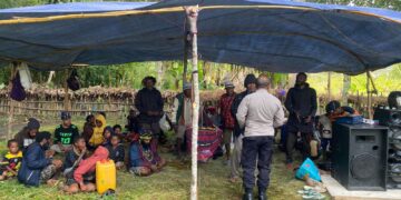 Polsek Kurulu Sambang dan Himbauan Kamtibmas di Distrik Libarek