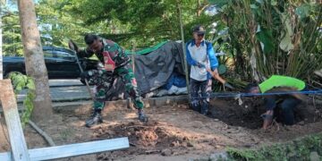 Babinsa Rap Rap Bersama Warga Kejar Target Bangun Jembatan Perintis Garuda