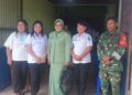 Danramil 1310-06/Airmadidi Dampingi Ketua Persit KCK Daerah XIII/Merdeka Ny. Lely Mirza Agus, Dalam Rangka Anjangsana dan Berikan Tali Asih di Wilayah Kodim 1310/Bitung
