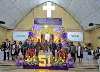 Wujud Sinergi TNI dan Pemerintah Daerah Dalam Kehidupan Beragama, Dandim 1310/Bitung Bersama Wakil Walikota Bitung Hadiri Ibadah Syukur HUT ke-51 GMIM Maranatha Kasawari 