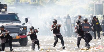 Simulasi Latihan Sispamkota  Antisipasi Penanganan Unjuk Rasa  di Wilayah Hukum Polda Papua Barat