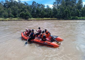 Polres Jayawijaya Lanjutkan Pencarian Korban Jembatan Gantung Wouma Hari Ke-3