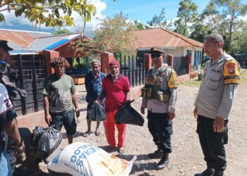 Upaya Persuasif Polres Jayawijaya Jaga Sitkamtibmas Pasca Putusnya Jembatan Wouma