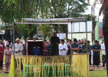 Momentum Perkuat Iman dan Pererat Hubungan Silaturahmi TNI dan Masyarakat, Kodim 1310/Bitung Gelar Sholat Idul Adha 1447 H dan Serahkan Hewan Qurban