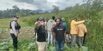 Prosesi Adat Bakar Darah Berlangsung Aman di Kampung Husoak