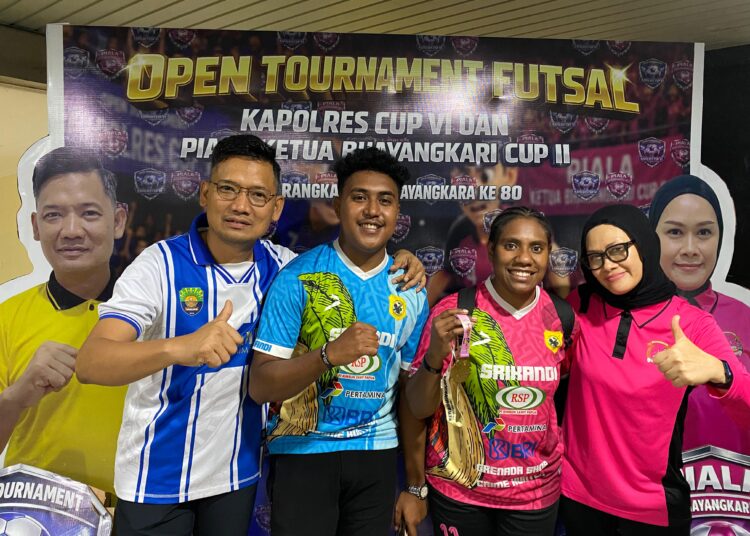 SRIKANDI FC POLRES FAKFAK JUARA! Borong Tiga Gelar Individu di Kaimana
