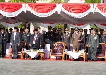 Polda Papua Barat Gelar Upacara Hari Bhayangkara ke-80, Wujudkan Semangat “80 Tahun Mengabdi, Polri untuk Masyarakat”