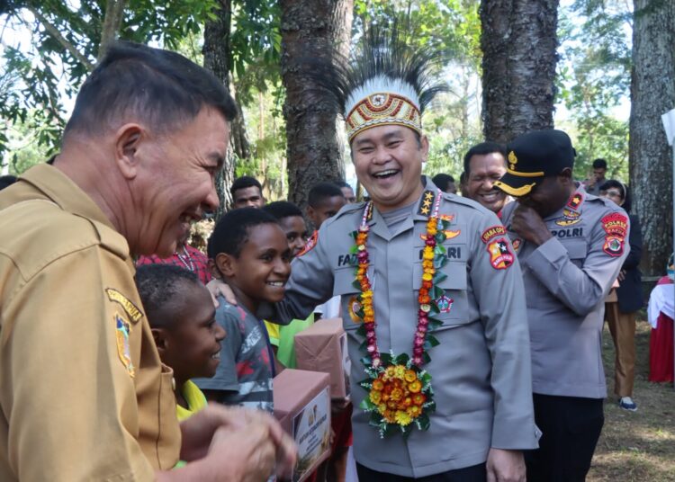 Dukung Pengembangan Bakat Generasi Muda, Astamaops Kapolri Tinjau Pusat Olah Seni di Kabupaten Jayawijaya