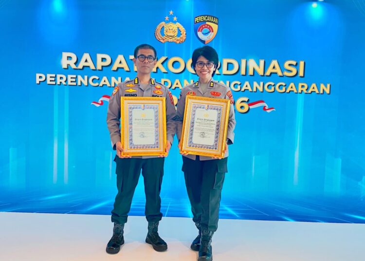 Ditlantas dan Bidkeu Polda Papua Barat Raih Predikat WBK Mandiri 2025, Bukti Komitmen Wujudkan Pelayanan Bersih dan Berintegritas