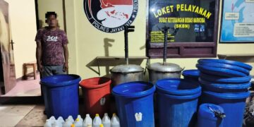 Satresnarkoba Polres Jayawijaya Amankan Lokasi Produksi Miras Lokal Cap Tikus di Wamena
