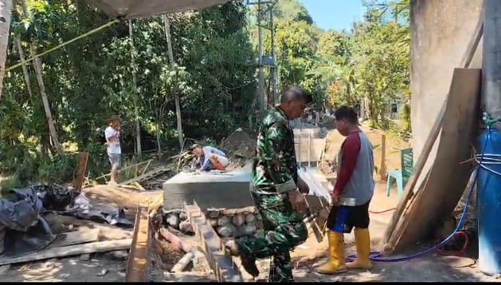 Bakti Nyata TNI untuk Rakyat, Jembatan Perintis Garuda Desa Kokoleh Dua Masuki Tahap Pemasangan Besi Jembatan dan Pengelasan Tiang Kedudukan Tepi Jauh