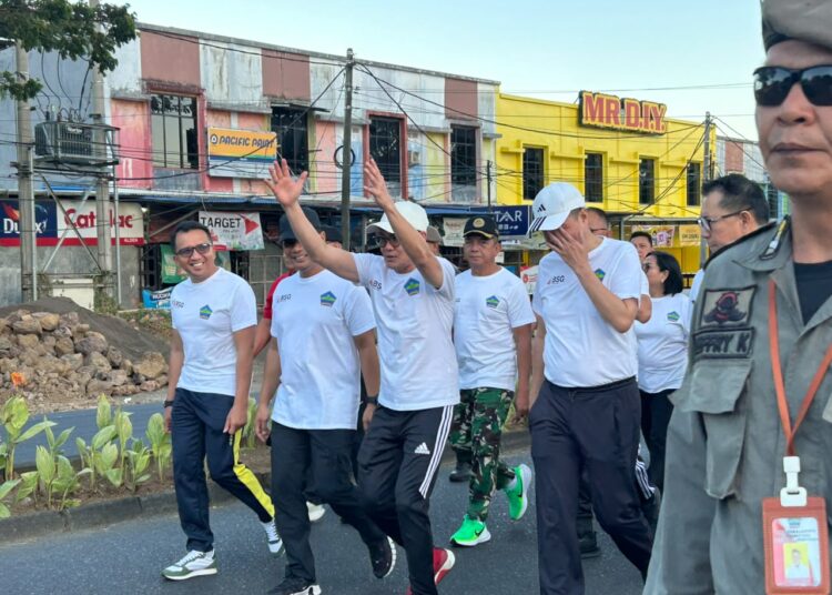 Ikut Meriahkan Jalan Santai Sambut HUT ke-81 Kemerdekaan RI, Kodim 1310/Bitung Bangun Semangat Persatuan Bersama Pemerintah Daerah dan Masyarakat
