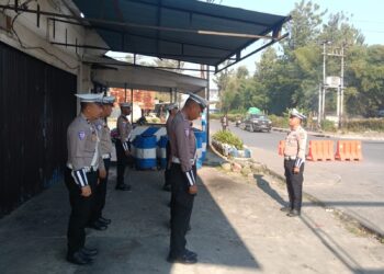 Satlantas Polres Jayawijaya Hadir di Pagi Hari, Wujudkan Keselamatan Berlalu Lintas Melalui Strong Point
