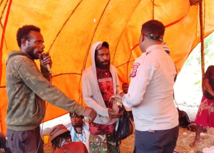 Polsek Kurulu Hadir Menjaga Keamanan dan Menyapa Masyarakat, Situasi Wilayah Tetap Kondusif