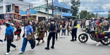 Polres Jayawijaya Amankan Karnaval Budaya, Pastikan Rangkaian Kegiatan Berjalan Tertib dan Kondusif