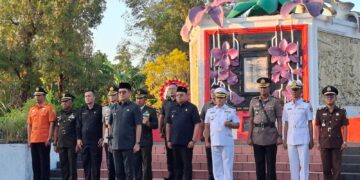 Semarak Peringatan HUT Kemerdekaan RI ke – 81 di Kabupaten Minut, Kasdim 1310/Bitung bersama Unsur Forkopimda Hadiri Ziarah, Upacara Taptu dan Pawai Obor