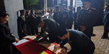 Sambut HUT Ke-81 Kemerdekaan RI, Dandim 1310/Bitung Pimpin Apel Kehormatan dan Renungan Suci di TMP Pakadoodan-Bitung