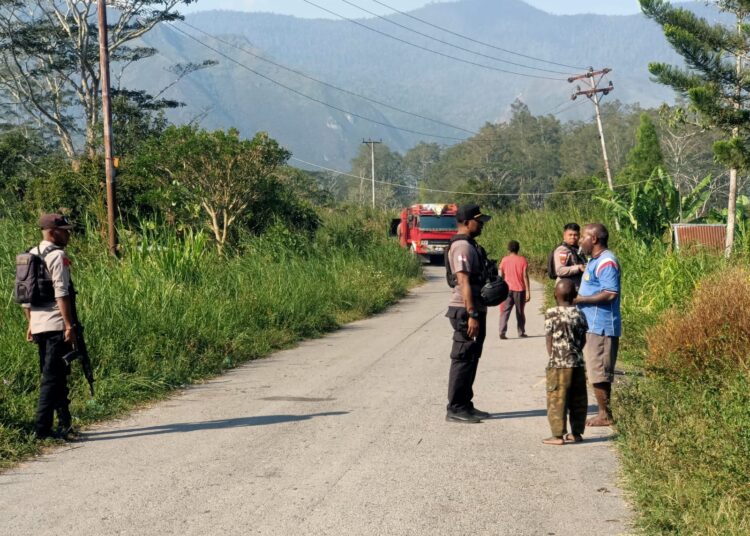 Polsek Kurulu Respons Cepat Pemalangan dan Mediasi Warga, Situasi Kamtibmas Tetap Kondusif