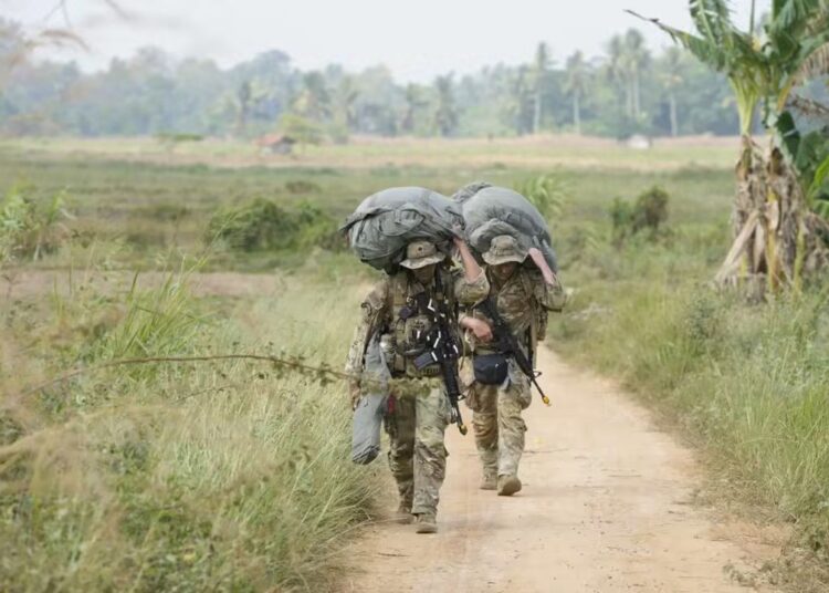 Aksi Airborne Lima Negara Warnai Latgabma SGS 2026