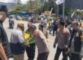 Meringankan Beban Masyarakat Dampak Kekeringan, Polres Jayawijaya Melalui Polsek Wamena kota Membagikan Sembako
