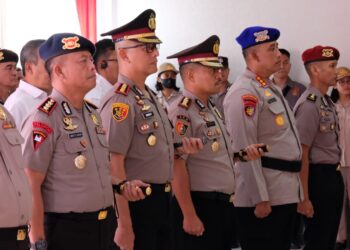 Kapolda Papua Barat Pimpin Sertijab Kabid Dokkes dan Penyerahan Jabatan Kabid Propam