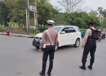 Satlantas Polres Jayawijaya Hadir di Pagi Hari, Berikan Pelayanan Humanis kepada Pengguna Jalan