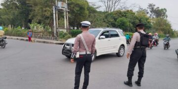 Satlantas Polres Jayawijaya Hadir di Pagi Hari, Berikan Pelayanan Humanis kepada Pengguna Jalan