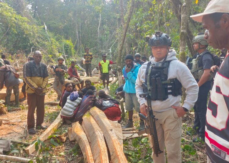 Polsek Asologaima Bersama Sat Reskrim dan Satgas Odc Laksanakan olah TKP Kecelakaan kerja di kampung Araboda