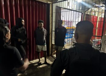 Sat Resnarkoba Polres Jayawijaya Amankan 14 Botol Miras Berlabel di Jalan Hom-hom