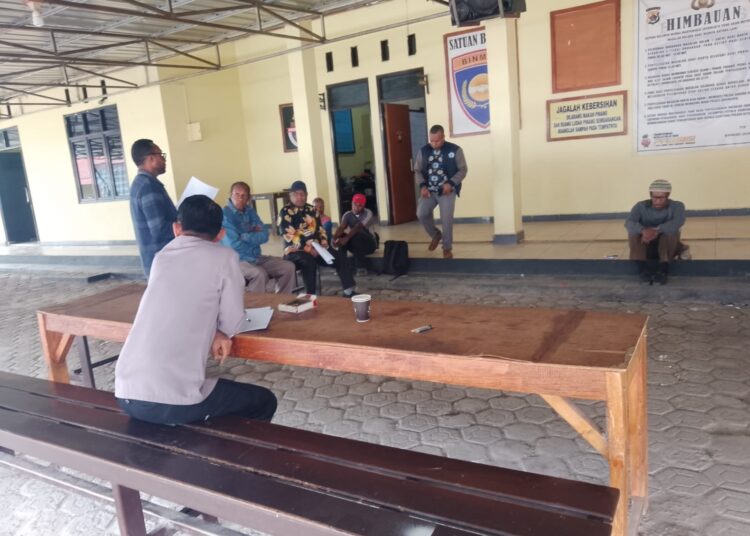 Sat Binmas Polres Jayawijaya Laksanakan Mediasi Sengketa Tanah di Kampung Pikhe