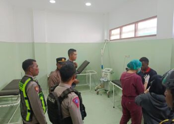 Polres Jayawijaya, Personel Polsek Kawasan Bandara Monitoring Korban Laka Lantas di RSUD Wamena